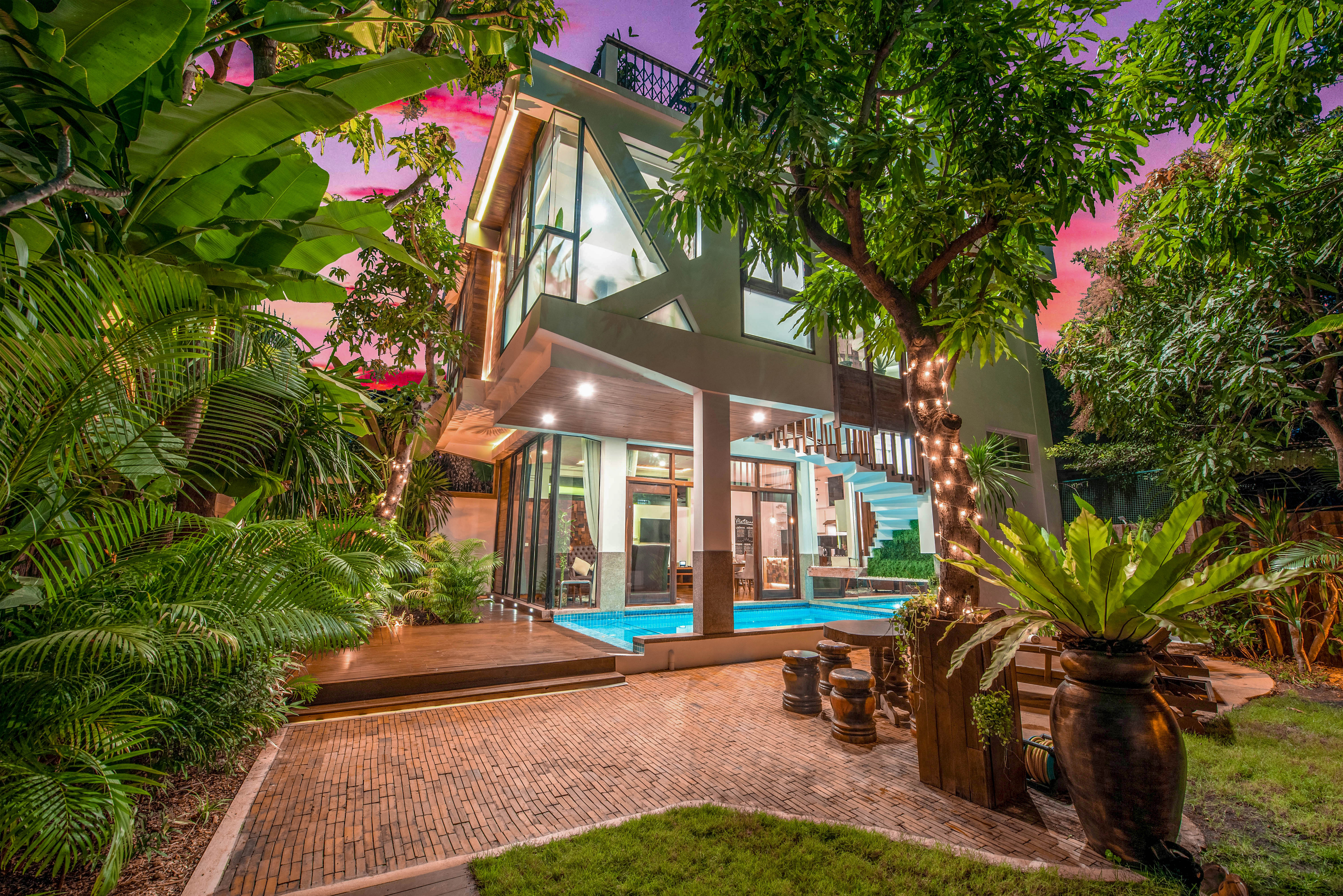 Villa Eternal - luxurious private pool villa in Siem Reap Book direct save 20%